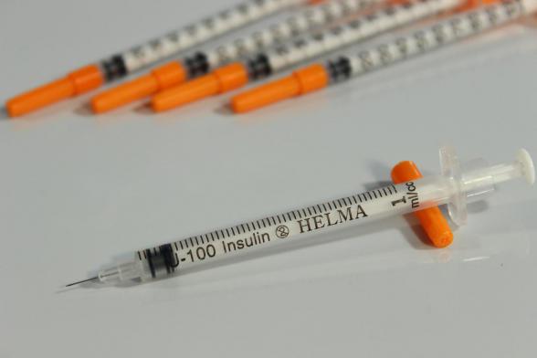 فروش سرنگ انسولین حلما | پخش عمده انواع لوازم پزشکی